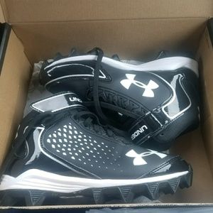 Football cleats